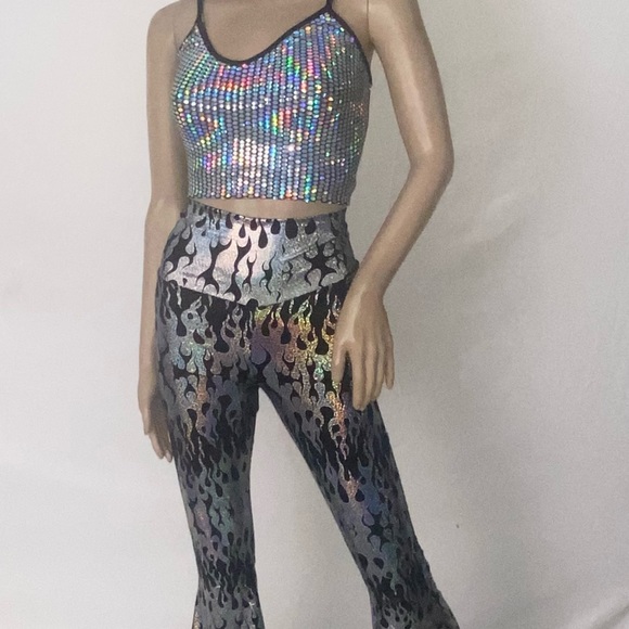 Fire bell bottom pants - Picture 4 of 9